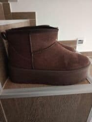 Venčanice i aksesoari: Gležnjače, UGG, 37 — 1