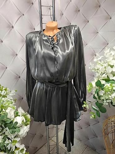 Swimwear: Satenasta mini haljina sa dugim rukavima i pojasom - Materijal — 2