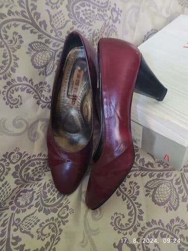 oksfordice sa platformom: Pumps, Comfort by Elly Shoes, 39 — 4
