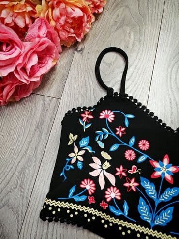 crop top c a: M (EU 38), Polyester, Floral, color - Black — 2