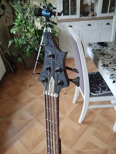xs broj: Bass je rucni rad, izradjen od laganog drveta samba, Seymour Duncan — 3