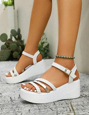 baletanke sa kaisem: Bele sandale na platformu
Udobne i lagane ✨
Br 38
UG 24 cm 
1200 rsd 💥 — 2