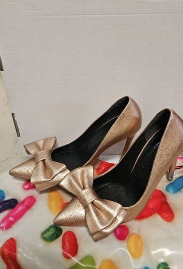 nike obuca za zimu: Salonke, 36 — 1
