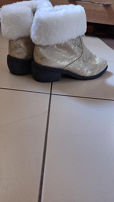 nis svecane haljine: - Topao, mekan veštački krzneni okovratnik i postava iznutra za — 6