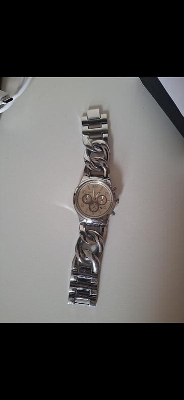 Ženski ručni sat Michael Kors u srebrnoj boji, sa upečatljivom
