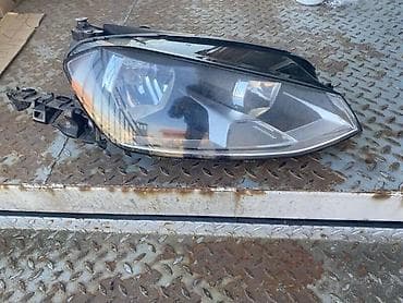 punto multijet 1.3: FAR ZA VOLKSWAGEN GOLF 7 - 5G1941006 | Desni far za Golf VII — 2
