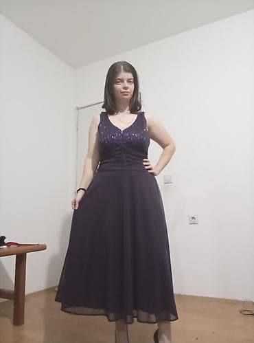 svecane suknje i bluze: Elegantna večernja haljina u tamnoljubičastoj boji. - Gornji deo — 2