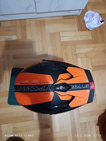 Vodeni transport: MT Helmets Streetfighter – dual-sport/motokros integralna kaciga - — 2