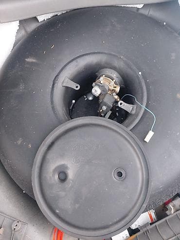 uložak brave golf 4: Komplet opreme za sekvencijalni TNG (LPG) sistem za 4 cilindra. Boca — 2