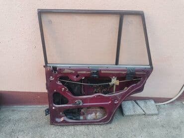 delovi auspuha: Vrata zadnja desna Lada 2104 Karavan(bordo). Skinuta sa rastavljenog — 9