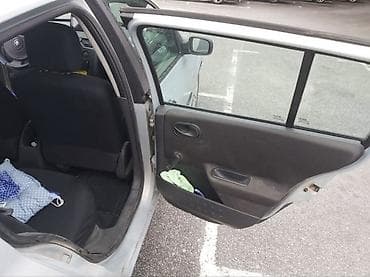 pr auto lajkovac: Megan mk2 2003 1.6 benzinac braon sto je na branicima je git da popuni — 5