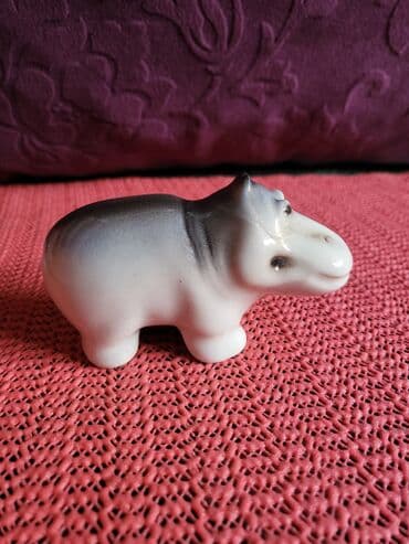 set porcelanski: Figura nova nilski konj,porcelanska iz 70ih. Visina. 5cm — 5