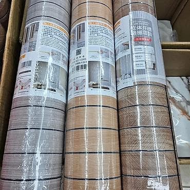 komarnik na magnet: PVC samolepljiva zidna obloga sa 3D efektom drveta koja služi kao — 3