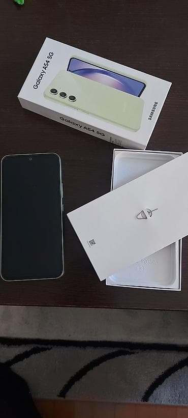 Samsung a54, jaca verzija sa 8/256 gb, yellow, bez tragova koriscenja