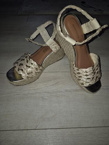 muske cipele od prevrnute koze: Ženske espadrile na punu petu Women’Secret - Model: sandale s punom — 1