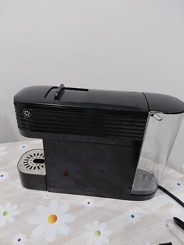 polovni kafe aparati: Nov aparat nekoriscen . Otvoren samo radi slikanja . Koristi — 2