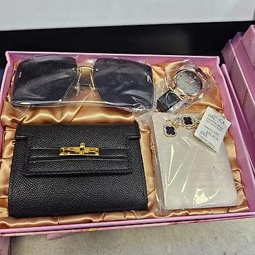 Novčanici: Idealan poklon za 8 mart 😍 Kvalitetan ženski set Cena: 2900 dinara — 4