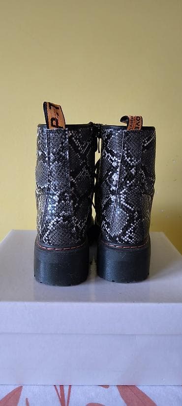 paradiso obuca beograd: Čizme, 37 — 3