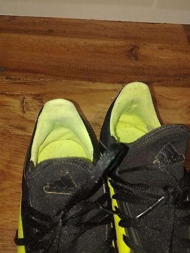 Dodaci za bicikl: Kopacke Adidas br 38 gaziste 245 mm su u odlicnom stanju sa sitnim — 9