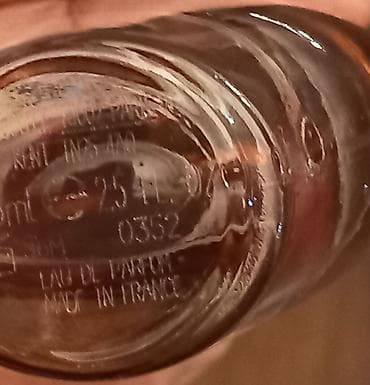 prada torbe original: Roberto Cavalli edp, 75ml
Skoro puna bočica 
Kod 0352
ORIGINAL — 2