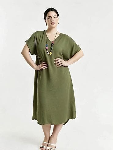 baletanke za zene: 06. Haljina za punije
2XL 3XL 4XL
Cena : 2.250 dinara H — 2