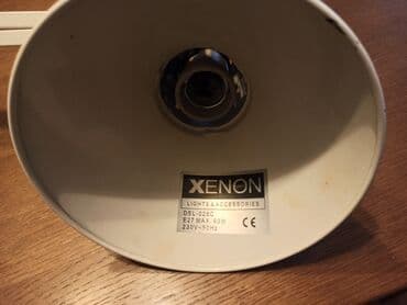 Građevinarstvo i remont: Lepo očuvana preklopna lampa za radni sto. Jedino što joj nedostaje je — 9