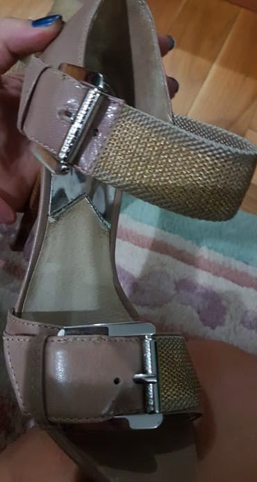 michael kors espadrile: MK Michael KORS original kao nove KOZNE sandale - sandalete. Sa strane — 2
