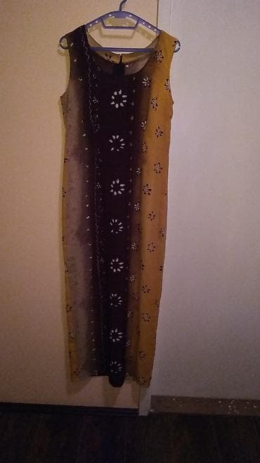 Nova! haljina, lagan materijal ne guzva se. velicina L moze razmena