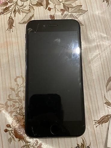 Apple iPhone 2020 Malo je slomjen ko sto se vidi na slikama 128 gb — 8