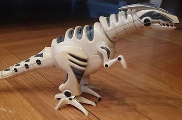 prsluk the north face: Dinosaurus robot roboraptor velika igracka muzicka. Idu 2 baterije — 1