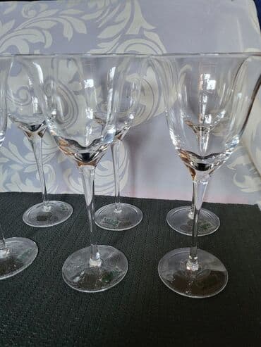 swarovski case za vino cena: Case nove za vino iz 2009g. Sve na casama odsjaj od svetla. Komada 6 — 5