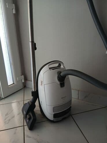 tajmer za ta pec: Na prodaju vrhunski usisivač Miele S 8340 u perfektnom stanju. Za sve — 1