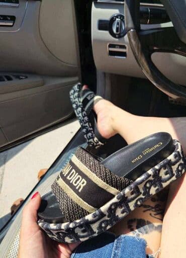 grubin papuce sa sljokicama: Fashion slippers, Dior, 41 — 3