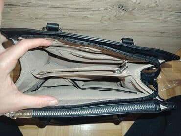 torbe za 10 evra: Elegantna ženska torba – crna - Materijal: glatka eko koža sa — 3