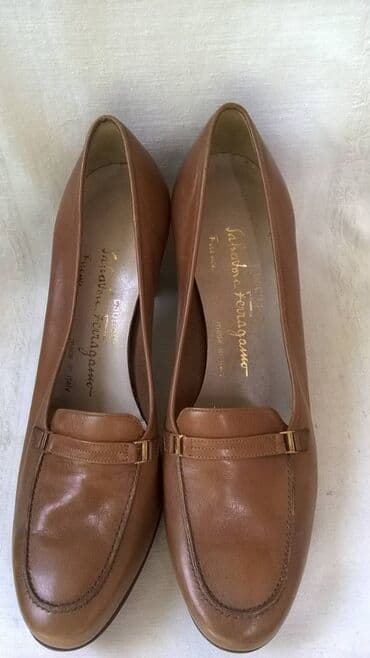 piccadilly obuca novi sad: Cipele zenske Salvatore Ferragamo Italy br.38 gaziste 24,5 cm.sve — 2