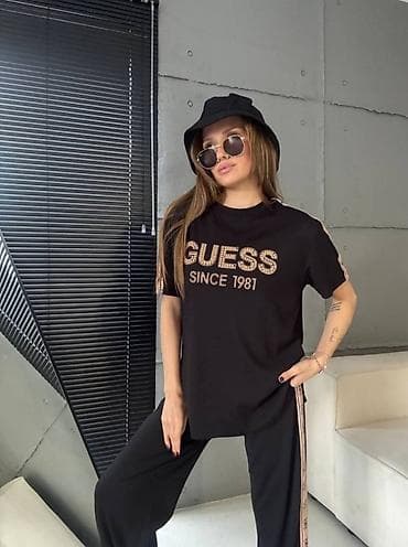 unit sport trenerke cena: Komplet siroka majica kratkih rukava i donji deo trenerke ravne — 10