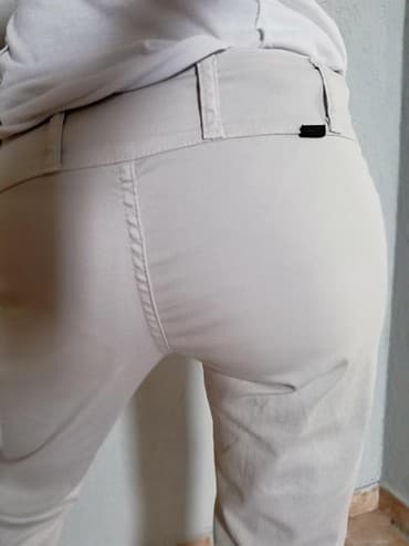 Women's Pants, Jeans, Shorts: Pantalone krem boje, nove Vel s. Saljem post expresom. Rasprodaja sa — 1