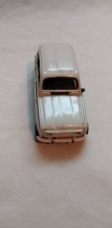 nike mercurial kopacke: Burago Renault4 GTL ocuvan,tockovi nisu original — 2