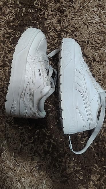 bele patike i odelo: Puma patike za devojčice, bele 34br, očuvane — 3