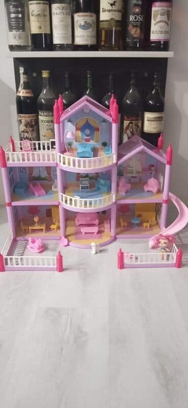 monster high lutke srbija: 2700din
Trospratna Vila za lutke — 2