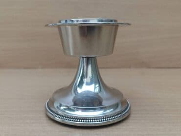 Značke, ordenje i medalje: LUX Posrebreni Svećnjak 5 Luxuzni, Porebreni Svećnjak. Visina 7 cm — 1