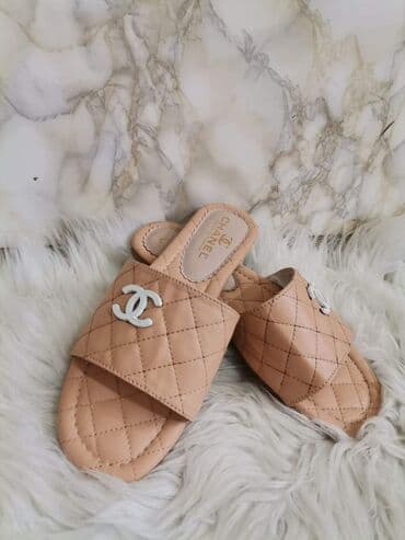 najk papuče: Papuce 1.700
Kompleti 2.900 — 7