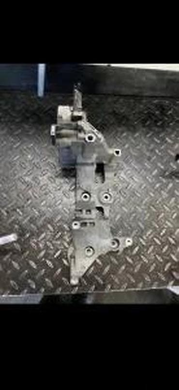 AUDI Q5 80A 2018 NOSAC ALTERNATORA 04L903143 D E | Audi a3 a4 a5 a6