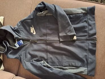 Nike, Sa kapuljačom, 152-158 — 1