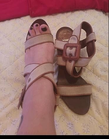 Sandale: Hugo Boss ženske sandale na štiklu - Model: otvorene sandale sa više — 1