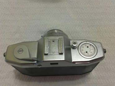 led maska za lice cena: PENTONA analogni foto aparat kolekcionarski primerak ima kožnu futrolu — 4