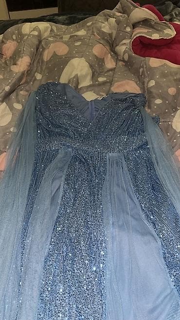 balenciaga haljine: FAERIEST svečana haljina, veličina 3XL. Dugačka, u nijansi ledeno — 3