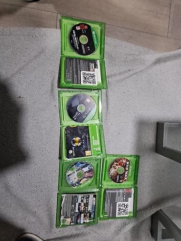 Sweatpants: Igrice za xbox one u super stanju na nekim igricama, na kutijama od — 2