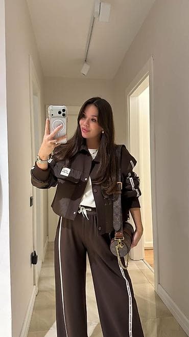 Ženska odeća: TOP! TOP! TOP!
Komplet
Cena 6100
Vel. S M L
V55 — 1