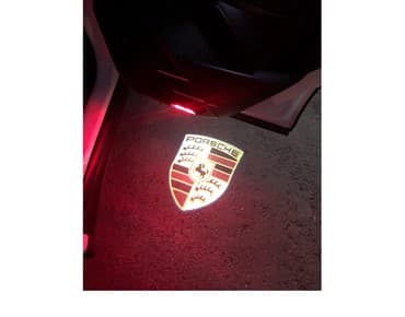 Tuning oprema: LED Logo projektor za vrata - PORSCHE CAYENNE PORSCHE CAYENNE - LED — 1